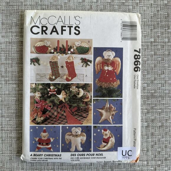 Xmas Pattern McCalls 7866 Beary Christmas Ornaments Stockings Tree Skirt Mantel - Picture 1 of 2